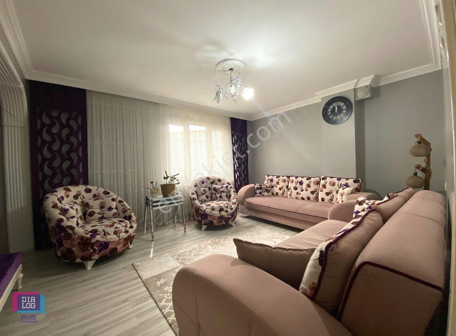 Dialog Plus'dan Bağlarbaşı Mh. Bakımlı Geniş Satılık 2+1 Daire