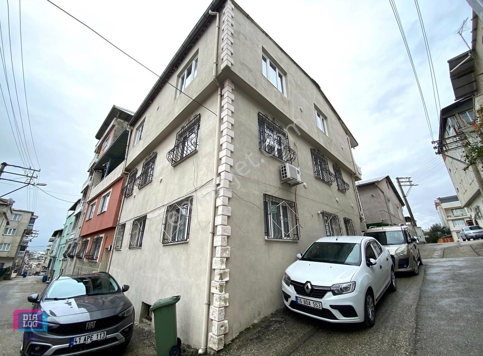 Dialog Plus'dan Bağlarbaşı Mh. Bakımlı 2+1 Satılık Ara Kat Daire