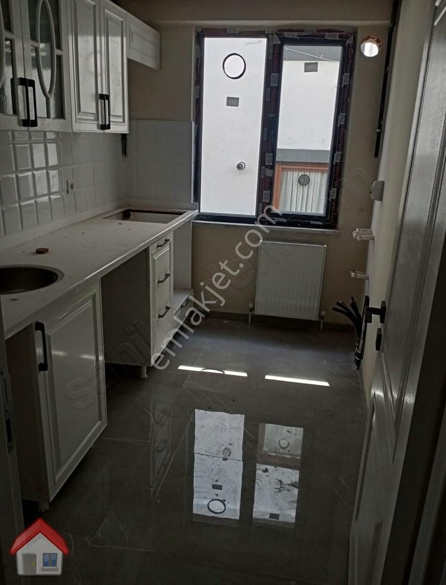 Kağıthane Harmantepe Arzu Sok.sıfır 2+1 Asansörlü