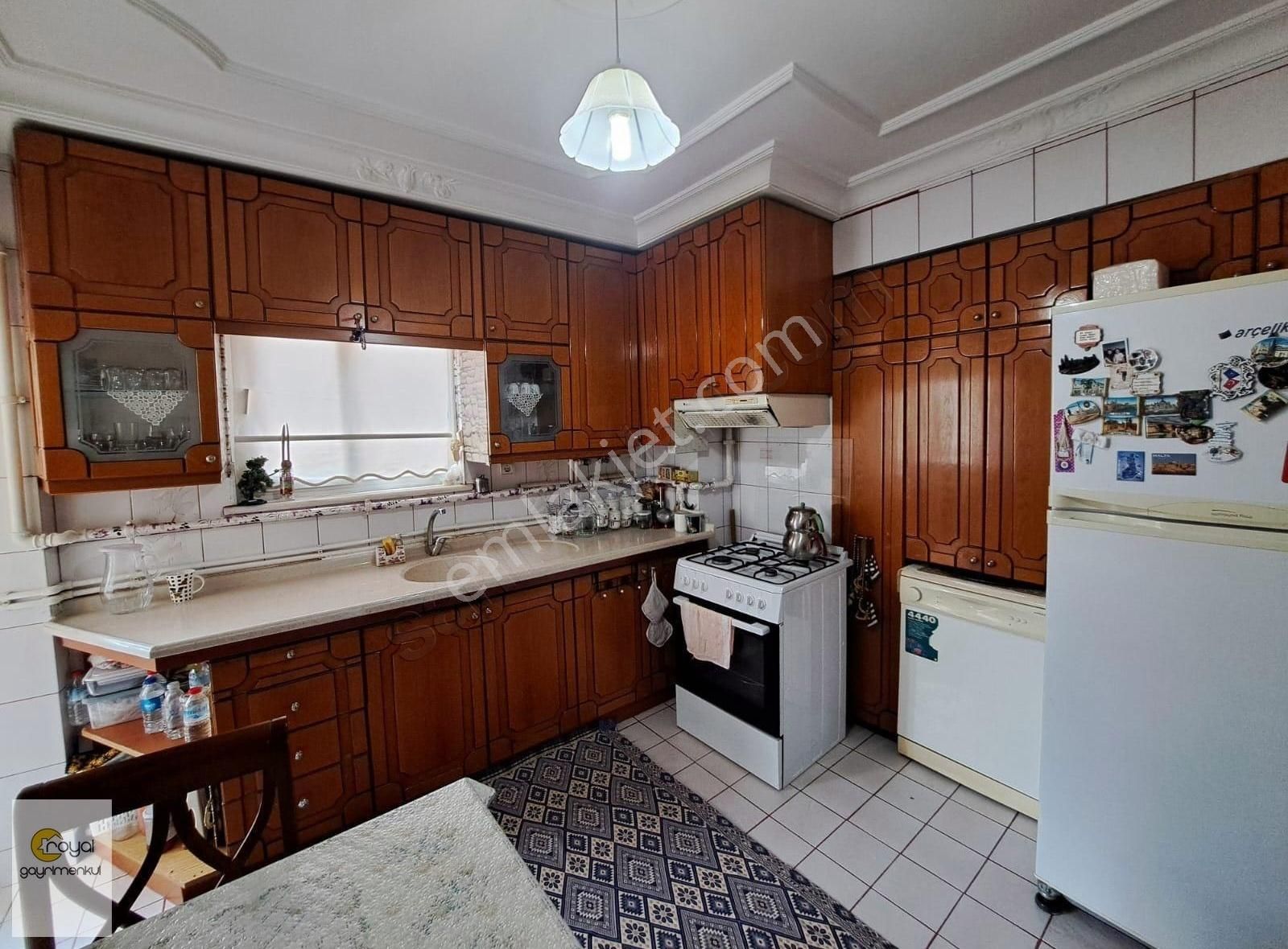 Kınıklı'da Bakımlı Site İçerisinde 132 M² 3+1 Asansörlü Daire