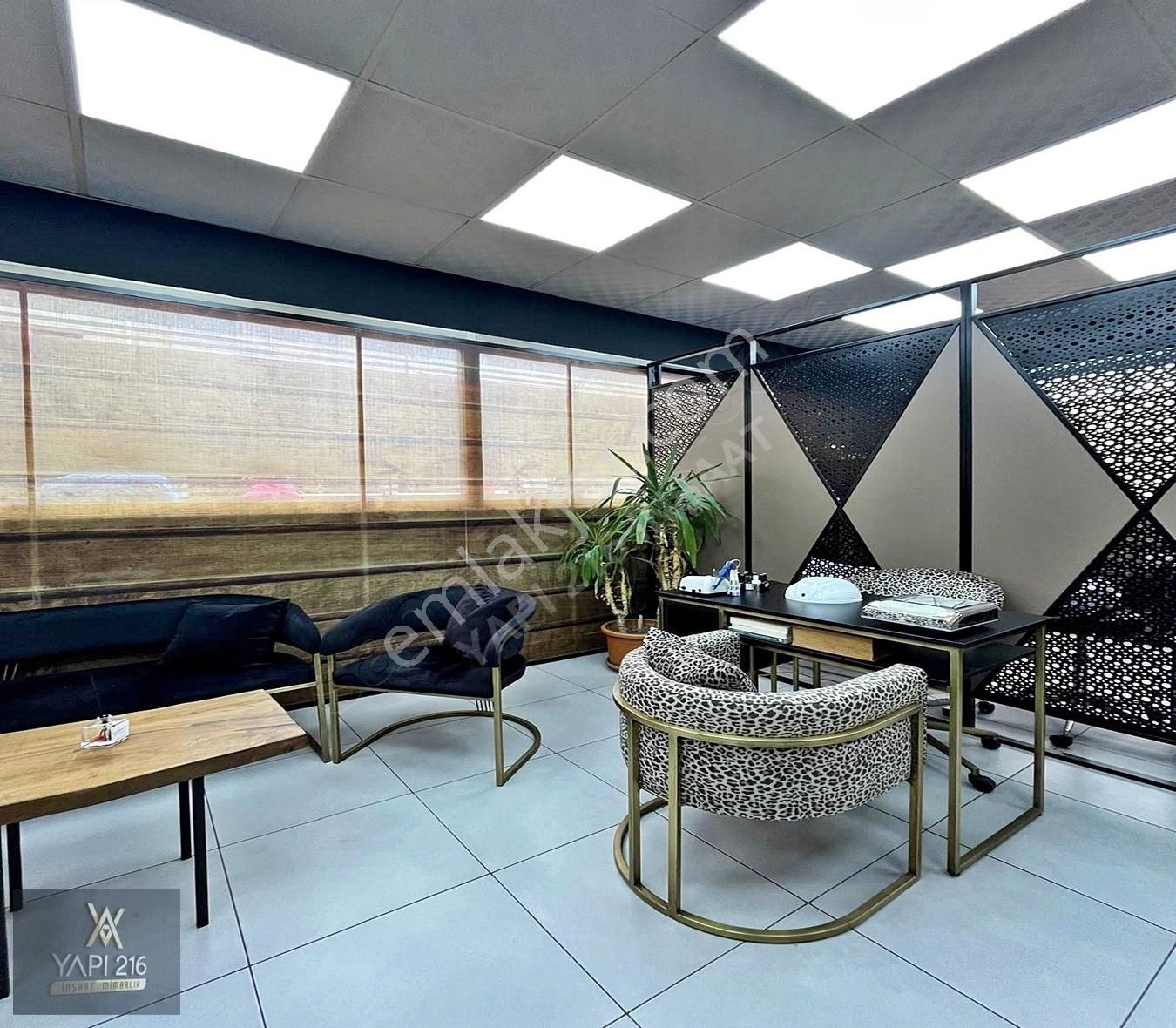 Yapı 216'dan Cadde Üzeri Merkezi Acill Devren Kiralık Kuaför