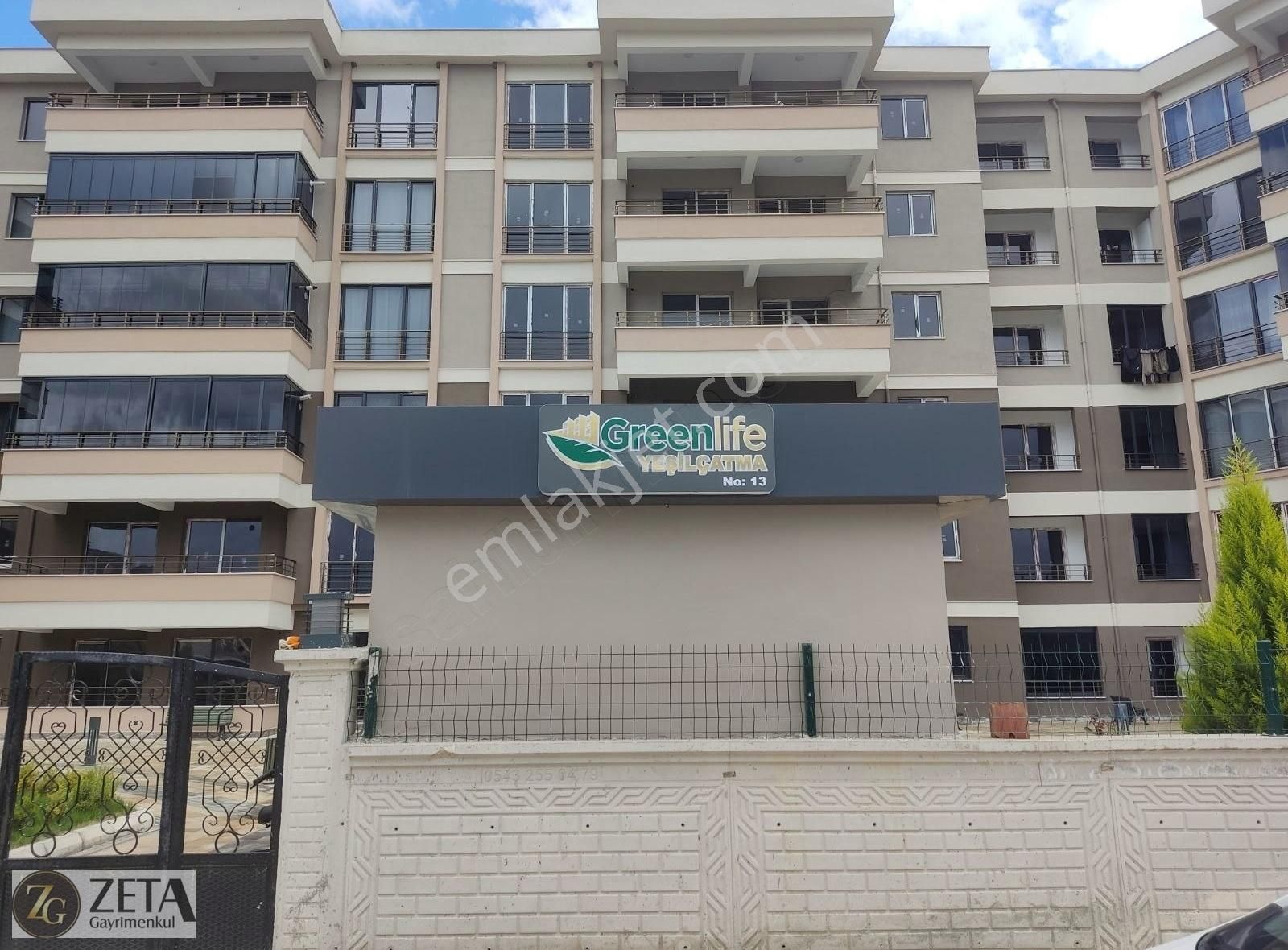 Site İçerisinde Geniş Ve Lüks Sıfır 1+1 Daire