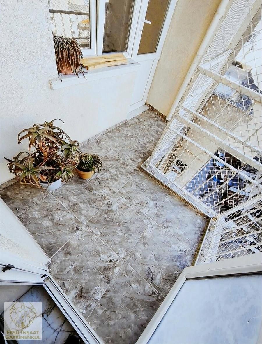 Ersü'den 2+1 90m2 Yıldız Caddesi Yakını Doğalgazlı Asansörlü