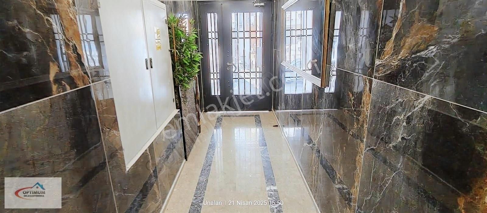 Unalan Kiralık 2+1 Daire Sıfır Metro Metrobüs Carsi İci