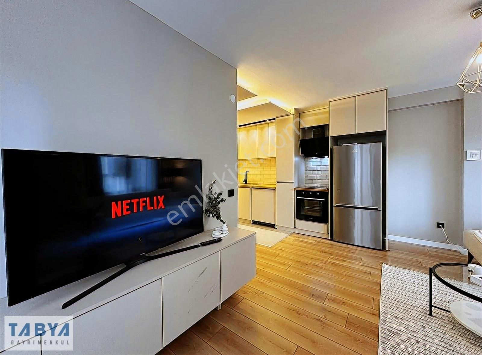 Metroya Yakın Özel Tasarımlı Lüks Eşyalı 2+1 Kiralık Daire
