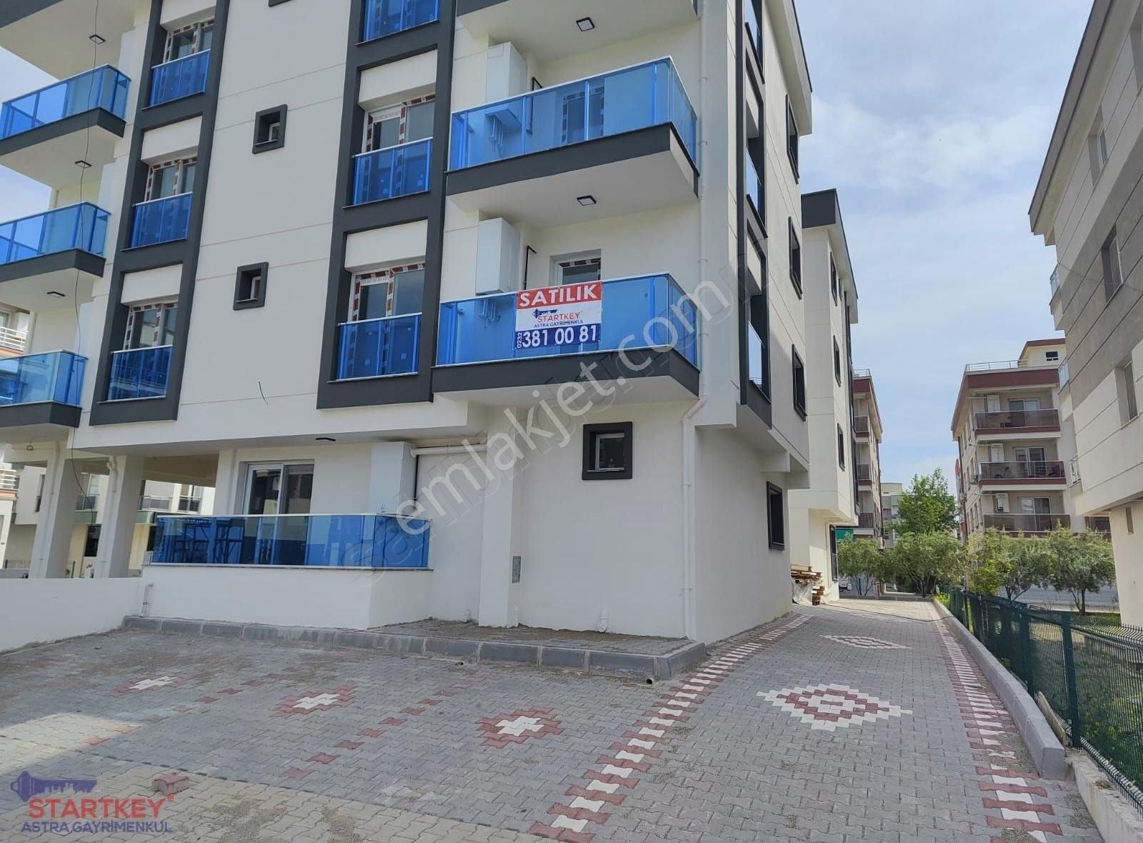 Seyrek Merkezde Arakat Doğalgazlı 1+1 Satılık Daire
