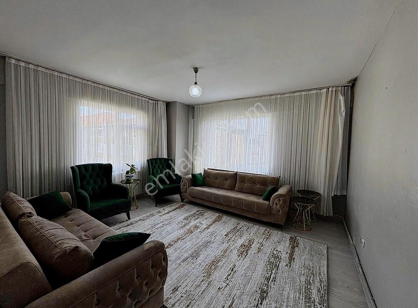 Reşadiyede Güzel Konumda Satılık 3+1 İskanlı Daire