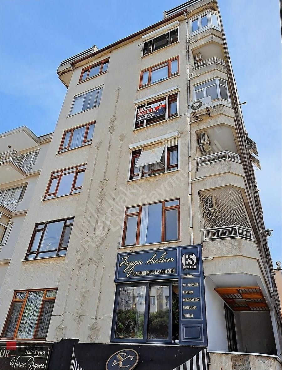 ▓ Liva' Dan Merkezi Konumda Geniş Ve Konforlu 3+1 Daire!