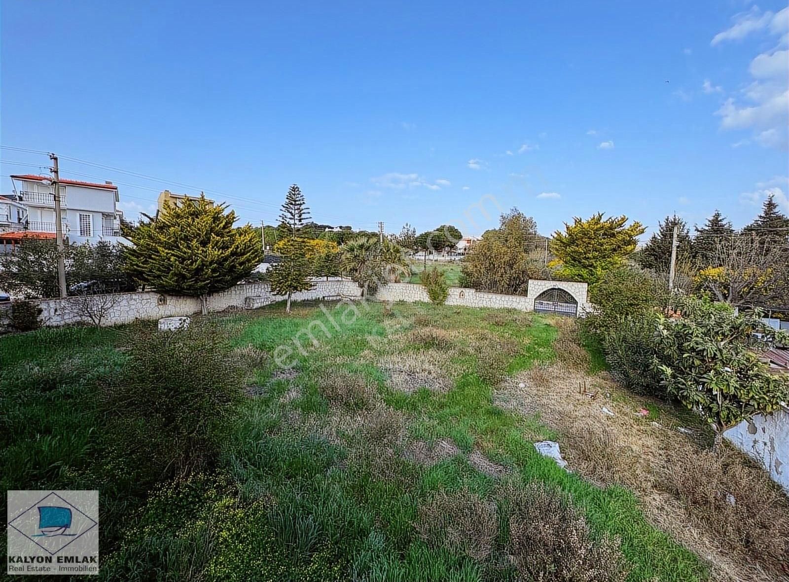 Çeşme Yalı Mahallesinde Satılık İmarlı Köşe Konumlu Arsa