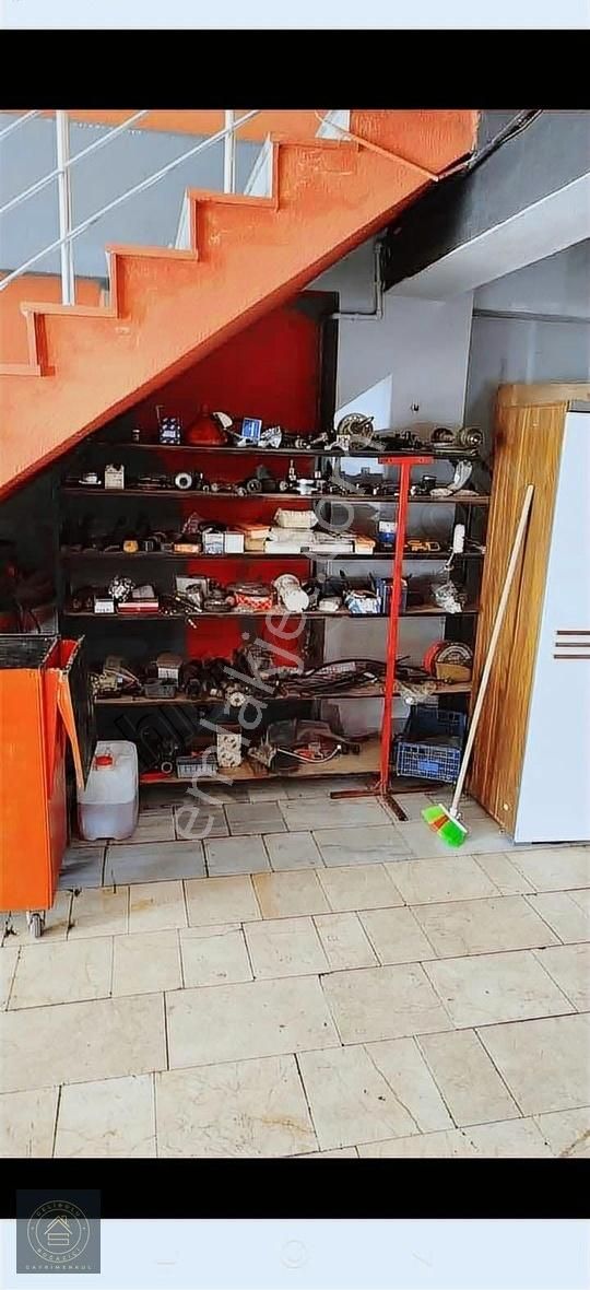 Sanayide Devren Kiralık Makinalı Forkliftli Oto Servis