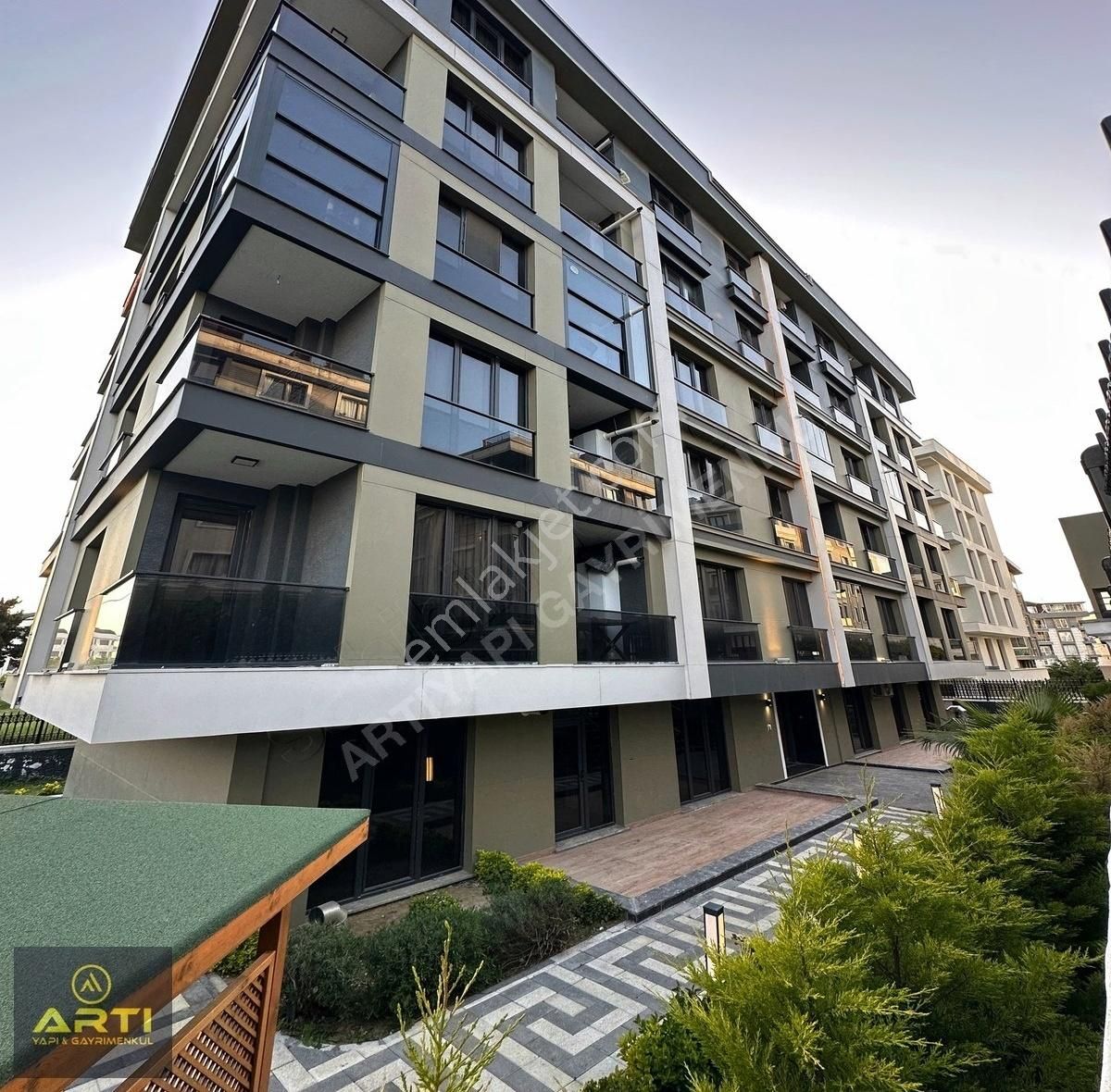 Adnan Kahvecide Butik Site İçi 2+1 Sıfır Lüks Satılık Daire