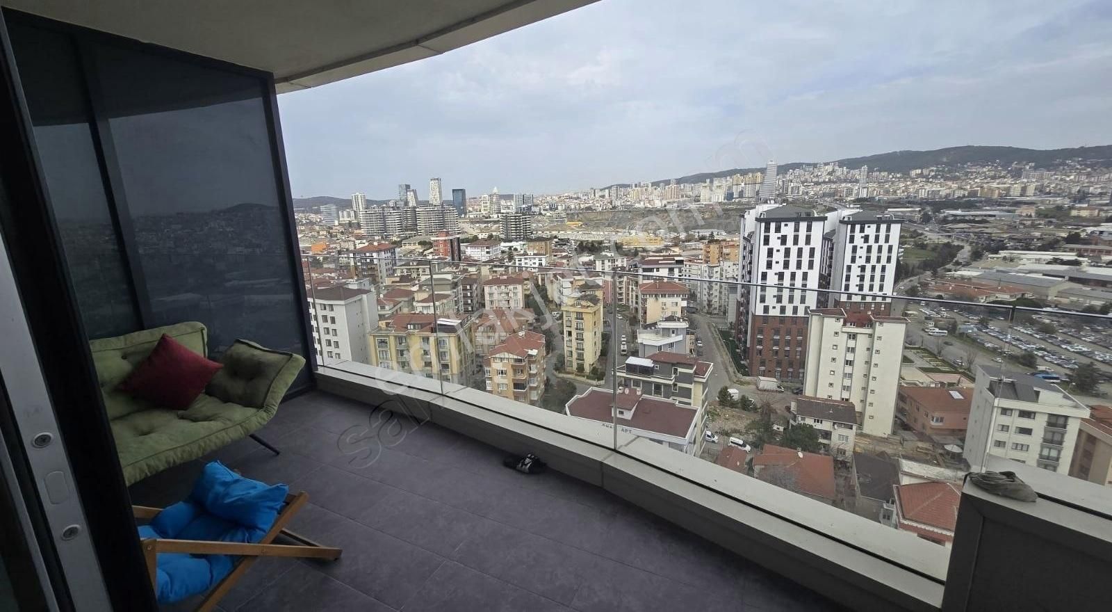 Kartal Manzara Adalar Sitesınde Satılık 2+1