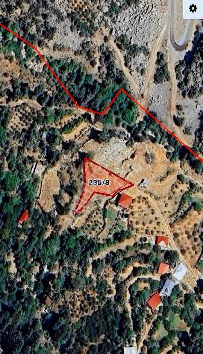 Gündoğmuş Köprülü Yazlarda Satılık 972 M2 Tarla