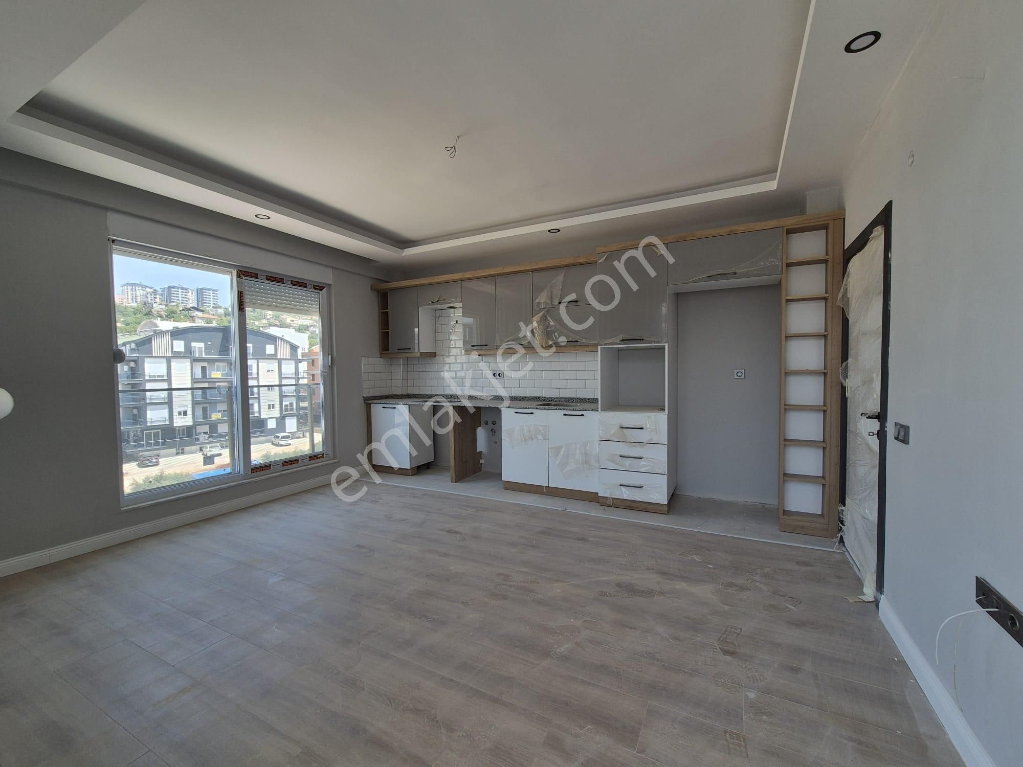 Göçerlerde Şehir Hastanesi 2 Km Havuzlu Site İçi*son*1+1 Daire