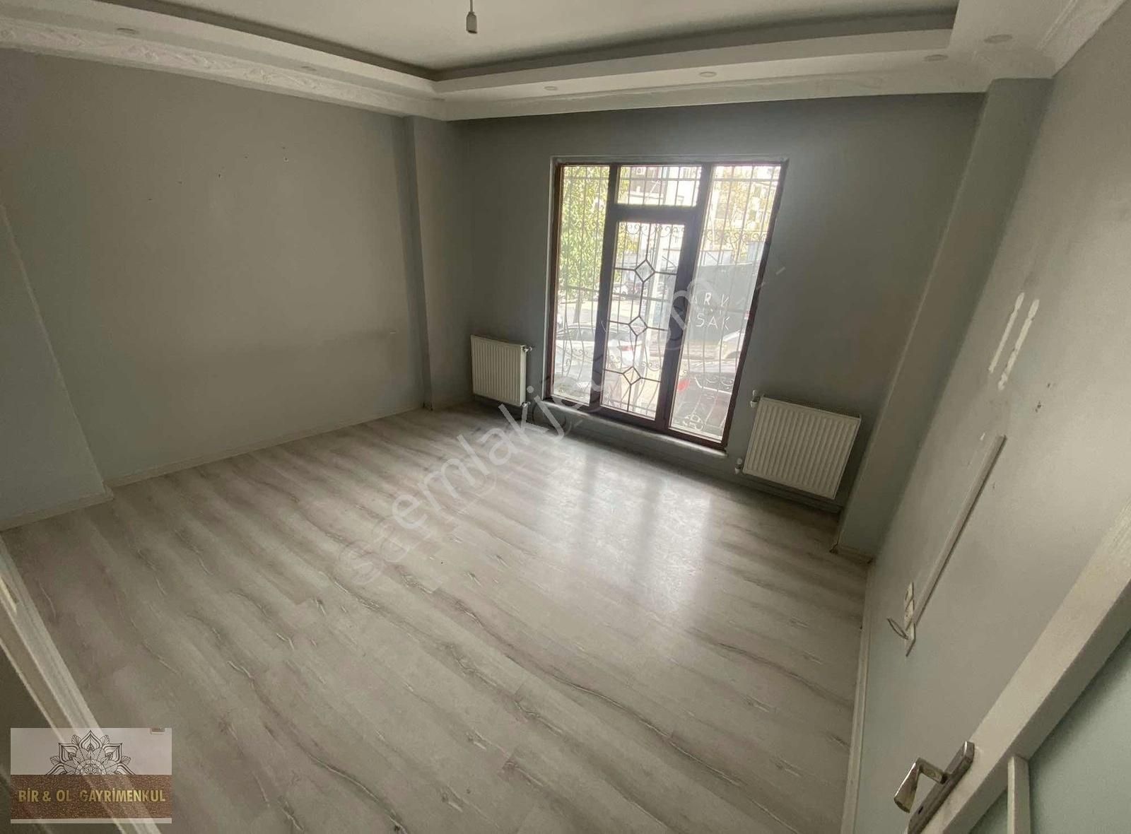 50.yıl Mahallesi Merkezi Konum 2+1 90m2 Yüksek Giriş Balkonlu