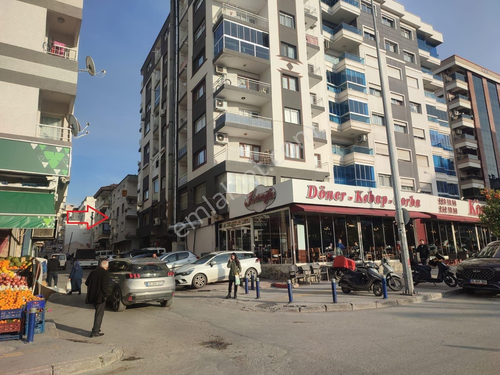 İzmirpark Avm Yakını 2+1 Arakat Kiralık Daire