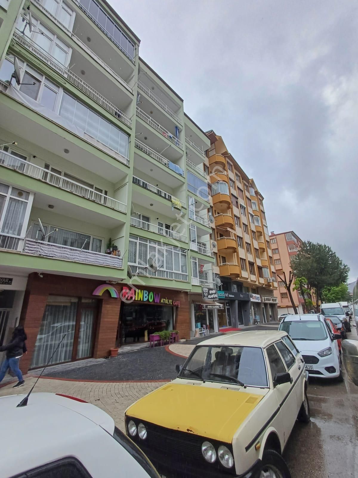 Isparta Çarşı Merkezde Satılık 3+1 Asansörlü Daire