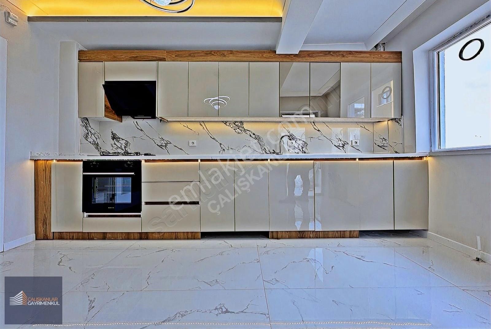 Çalışkanlar Gyo'dan Kat Konumunda E.banyolu 2+1 Satılık Daire