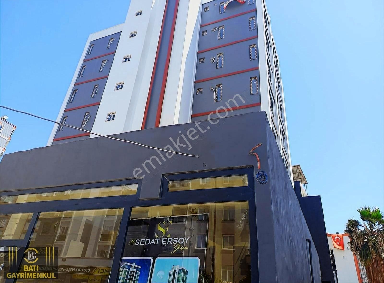 Batı Gayrimenkulden 75 Yıl Da Sıfır Binada 2+1 Satılık