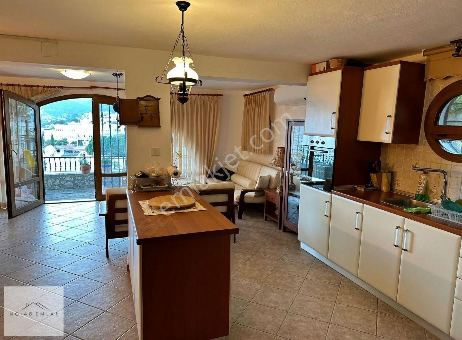 Muhteşem Kale Ve Deniz Manzaralı Müstakil Tripleks - Görsel 11