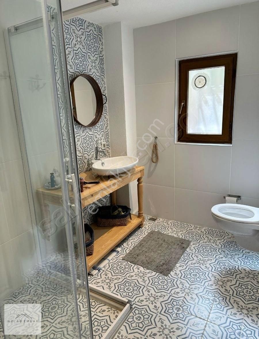 Muhteşem Kale Ve Deniz Manzaralı Müstakil Tripleks - Görsel 10