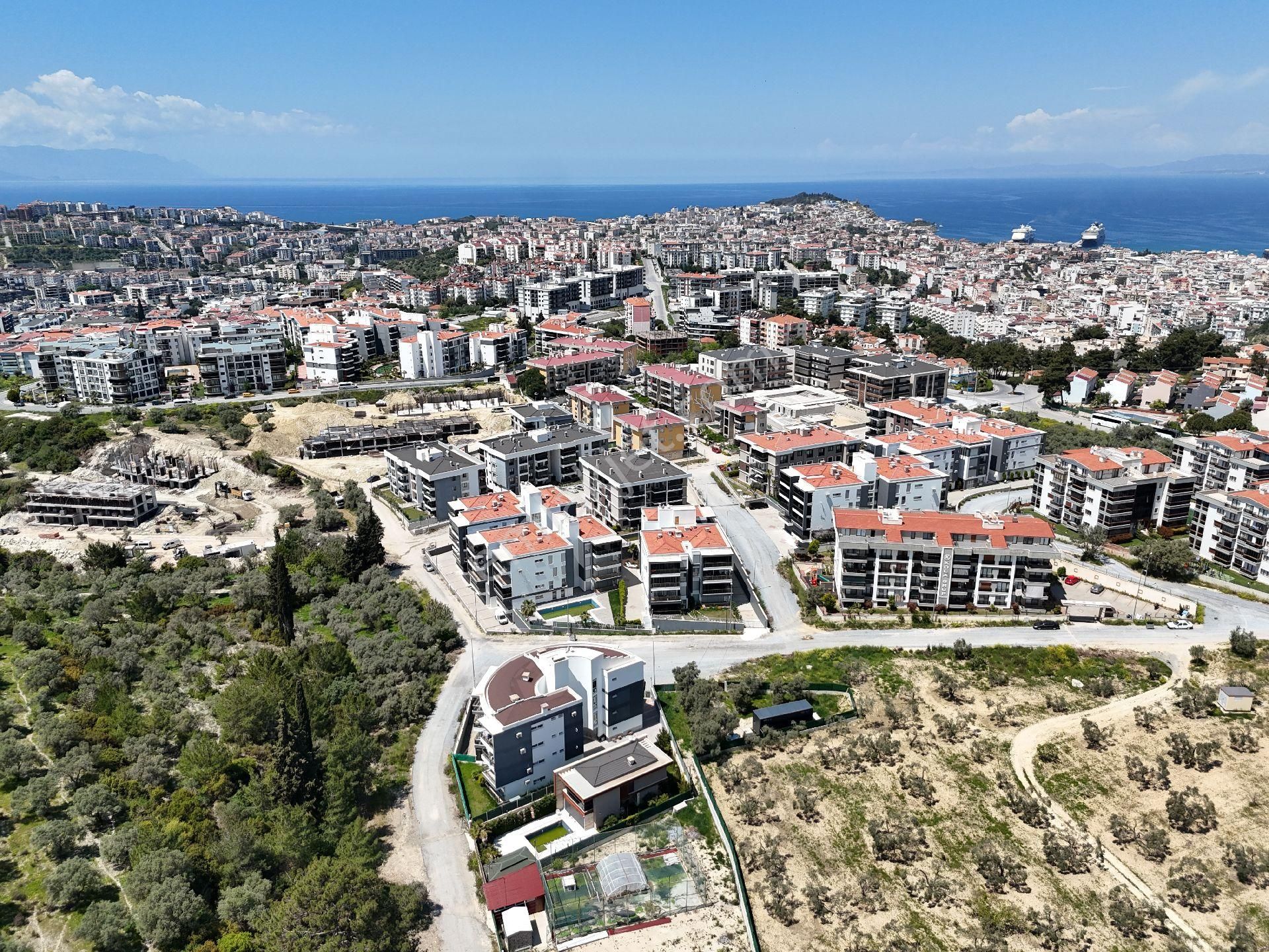 Kuşadasında Yeni Havuzlu Kapalı Otoparklı Site İçinde Kaloriferli Ebeveyn Banyolu Sıfır Daire - Görsel 7