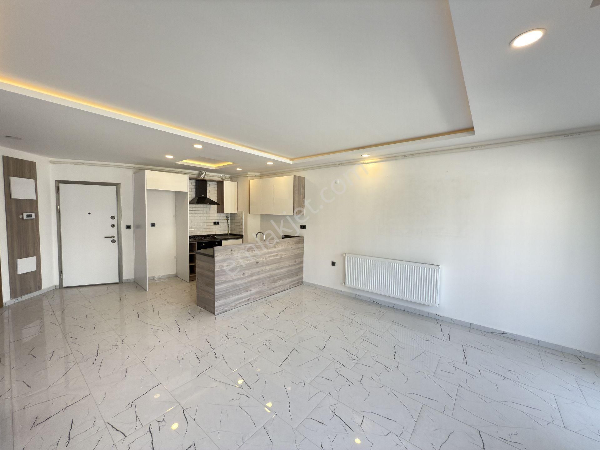 Kuşadasında Yeni Havuzlu Kapalı Otoparklı Site İçinde Kaloriferli Ebeveyn Banyolu Sıfır Daire - Görsel 14