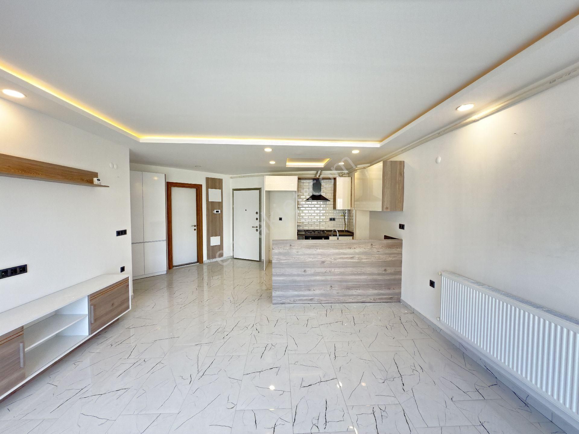 Kuşadasında Yeni Havuzlu Kapalı Otoparklı Site İçinde Kaloriferli Ebeveyn Banyolu Sıfır Daire - Görsel 12