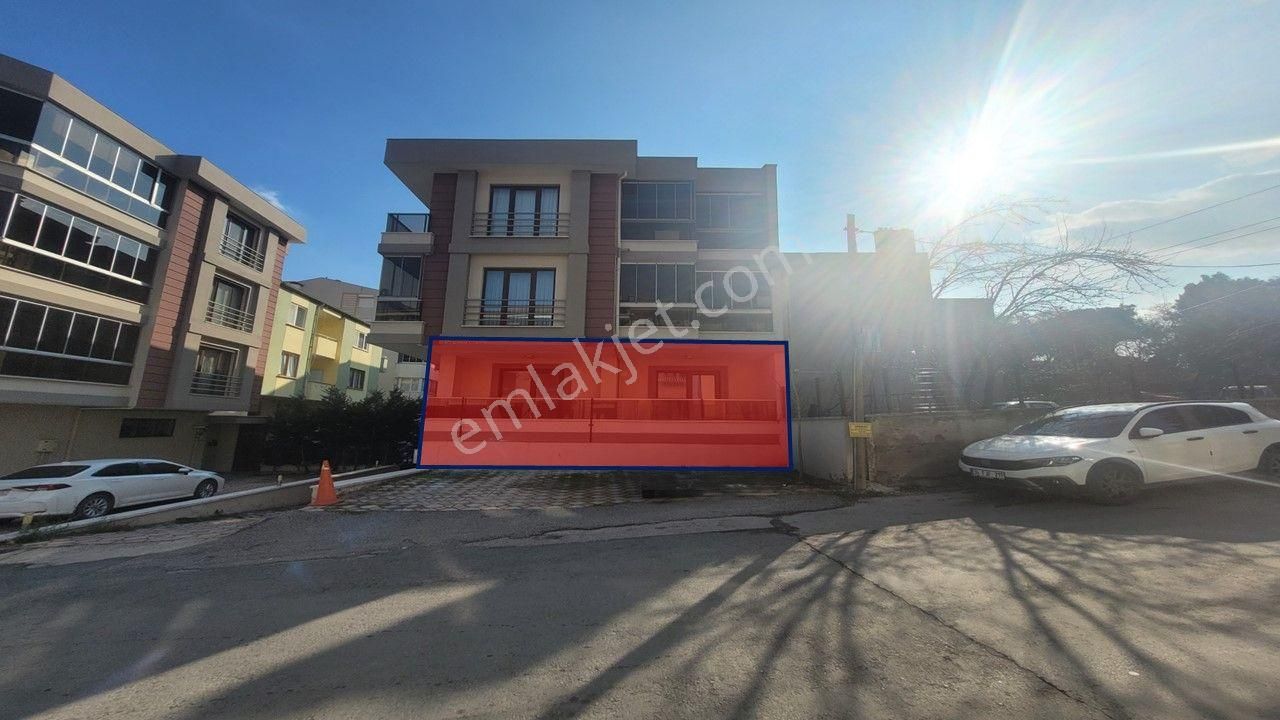 Re/max İnci'den İzmir Yolu Yakınında 3+1 Satılık Daire