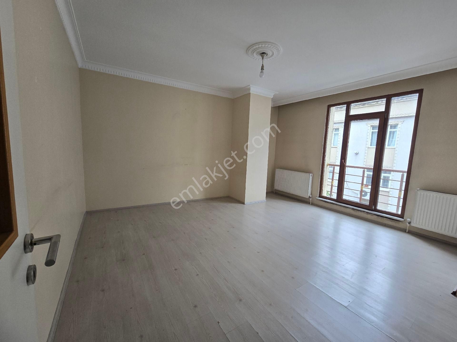 Pusula İnş.tan 50 Yıl Mah Cadeye Yakın 100m2 1kat Daire