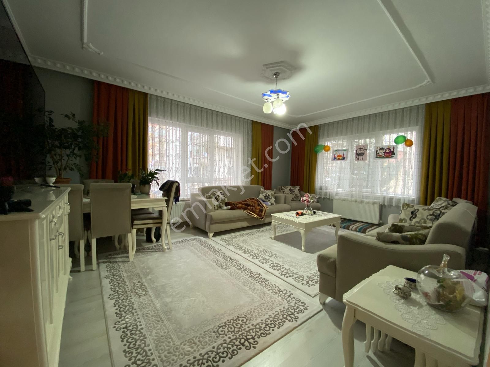 Pursaklar Mehmet Zengin Emlak'tan Yunus Emre Mah.yüksek Giriş 3+1 Ful Yapılı Daire