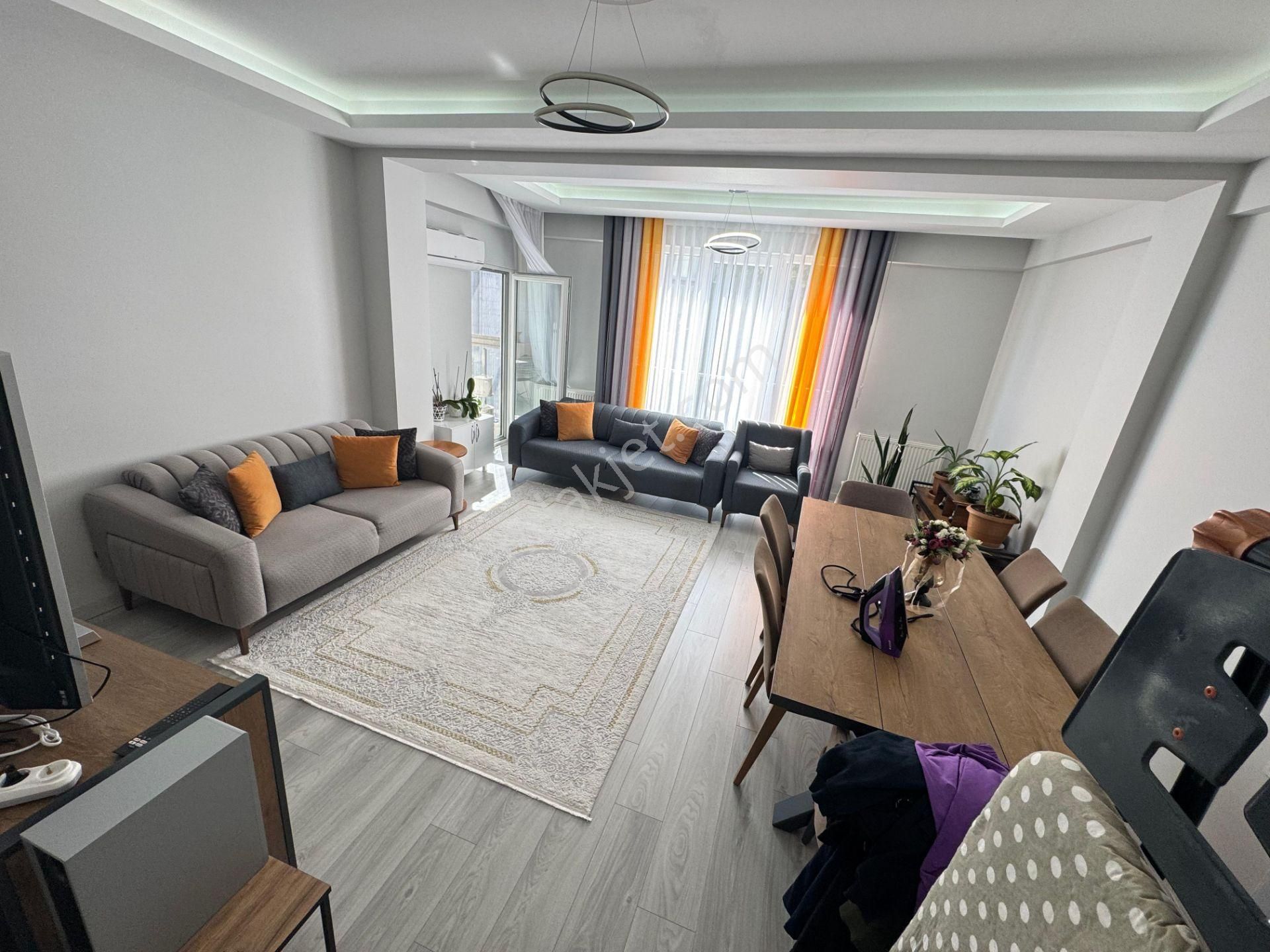 Alipaşa'da Avm Yakınında 3+1 Ara Katta Satılık Lüx 3 Yıllık Daire