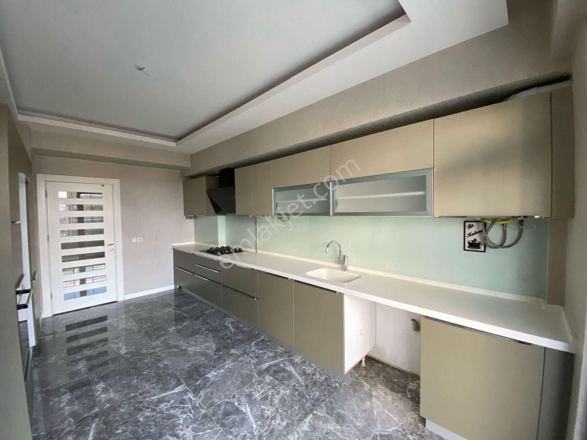 Meva Kule Residance'ta Satılık Lüks Daire 4.5+1 225 M² Satılık Fırsat Köşe Daire