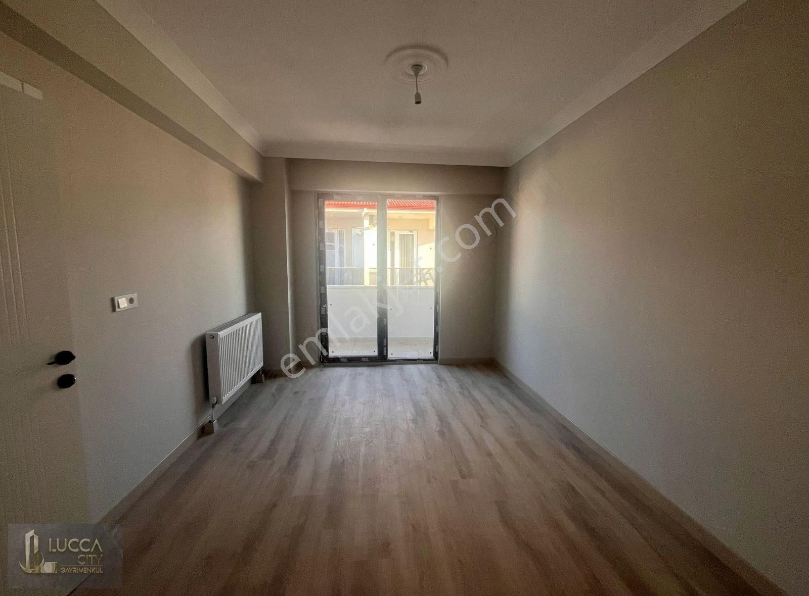 Şeyhsinan Mah. Cemal Gürsel Bulvarı Üzerinde 3+1 Satılık Daire