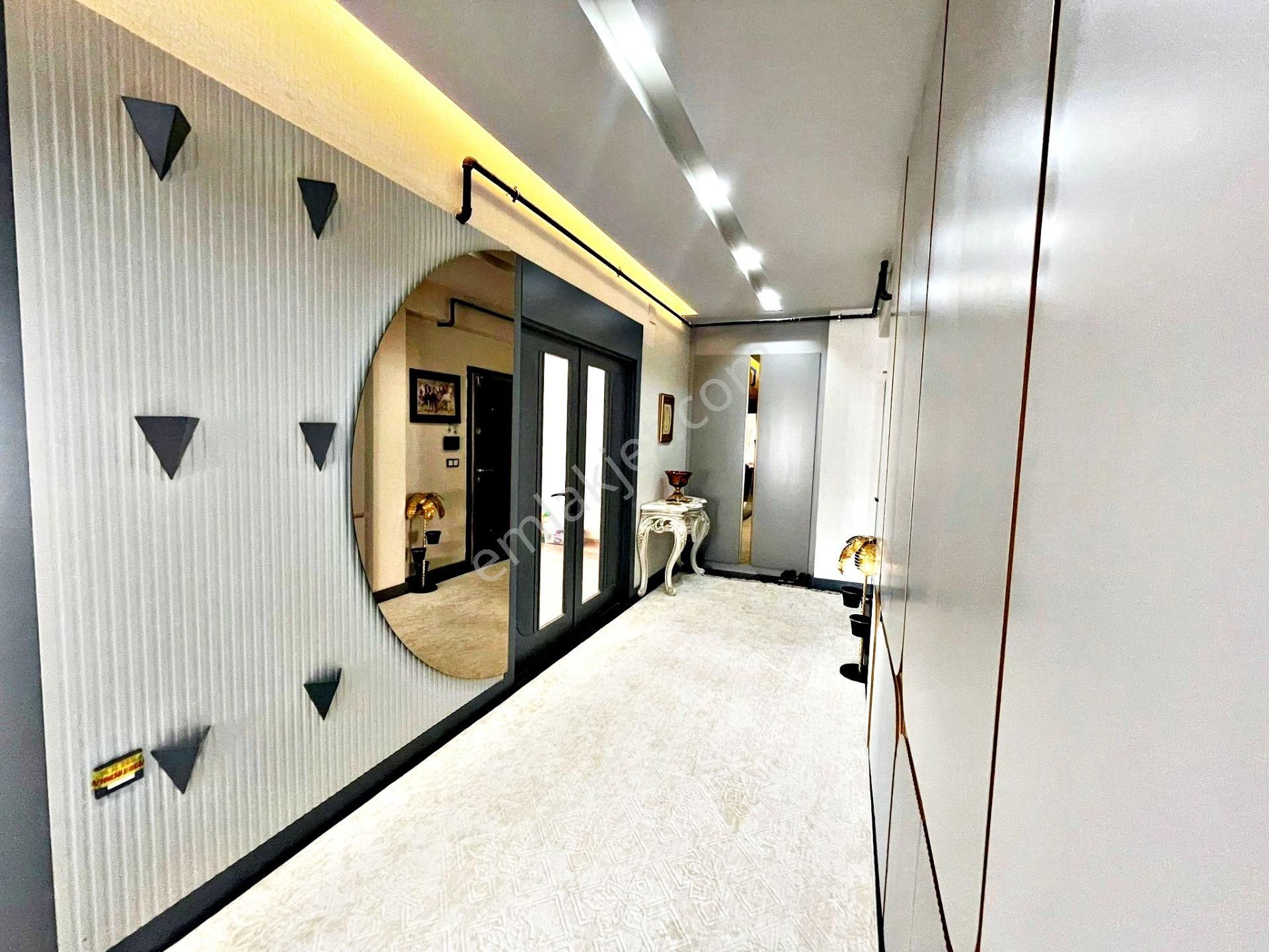 Fıstıklık'ta İnce Ve Şık Tasarımıyla Cam Balkonlu Ultralüx 3+1