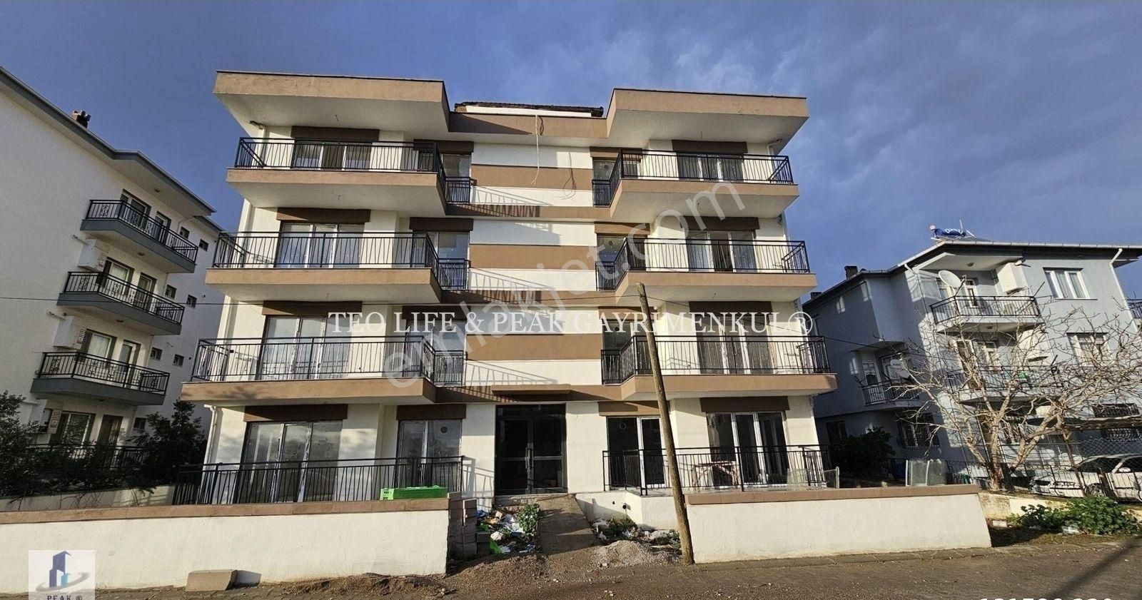 Seferihisar Camikebir'de Modern 3+1 130 M2 Sıfır Satılık Daire