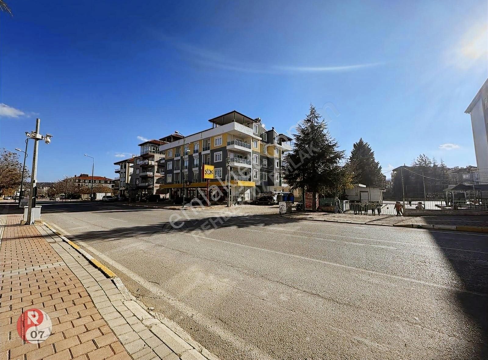 Antalya Korkuteli Yeni Mahalle'de Satılık 3+1 Daire