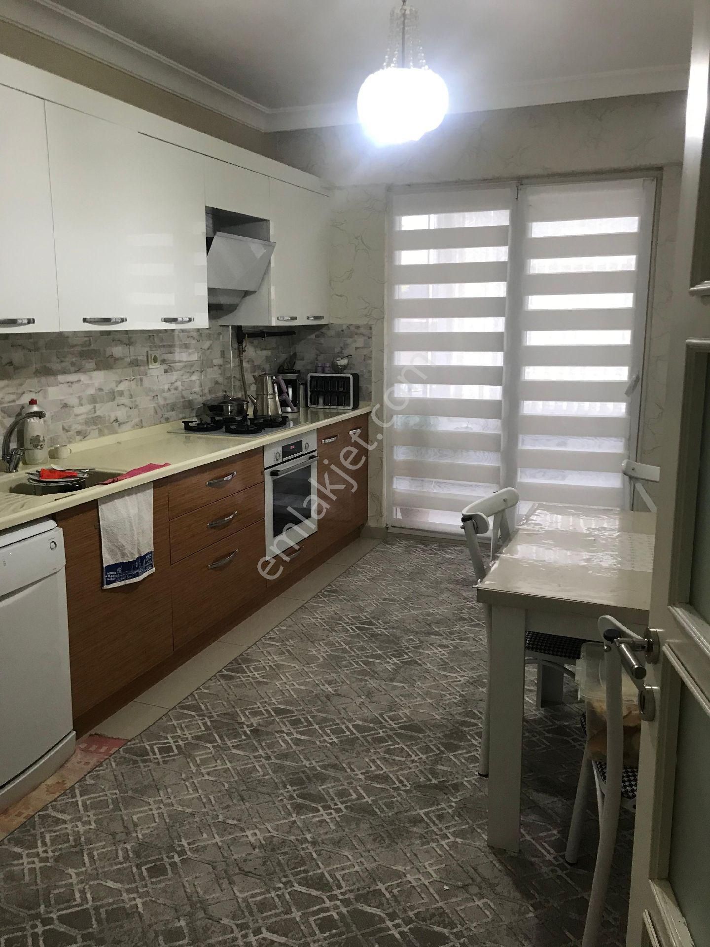 Bursa Kestel Kale Mahallesi'nde Metroya 2-3 Dakika Yakınlıkta Satılık 3+1 Giriş Kat Daire