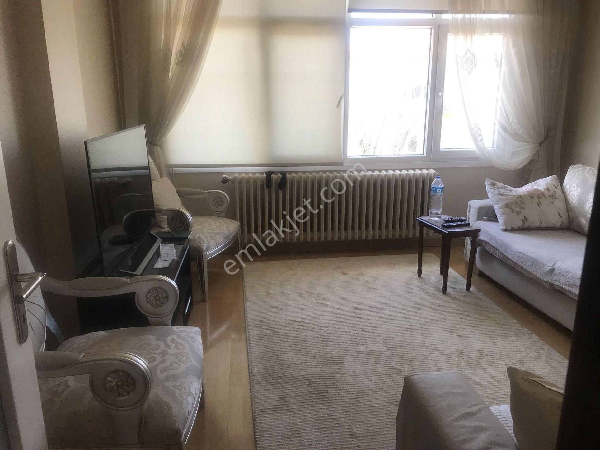 Bahçelievler İstanbul Şehitleri Caddesi Üzerinde 5+2 Kiralık Dublex Daire