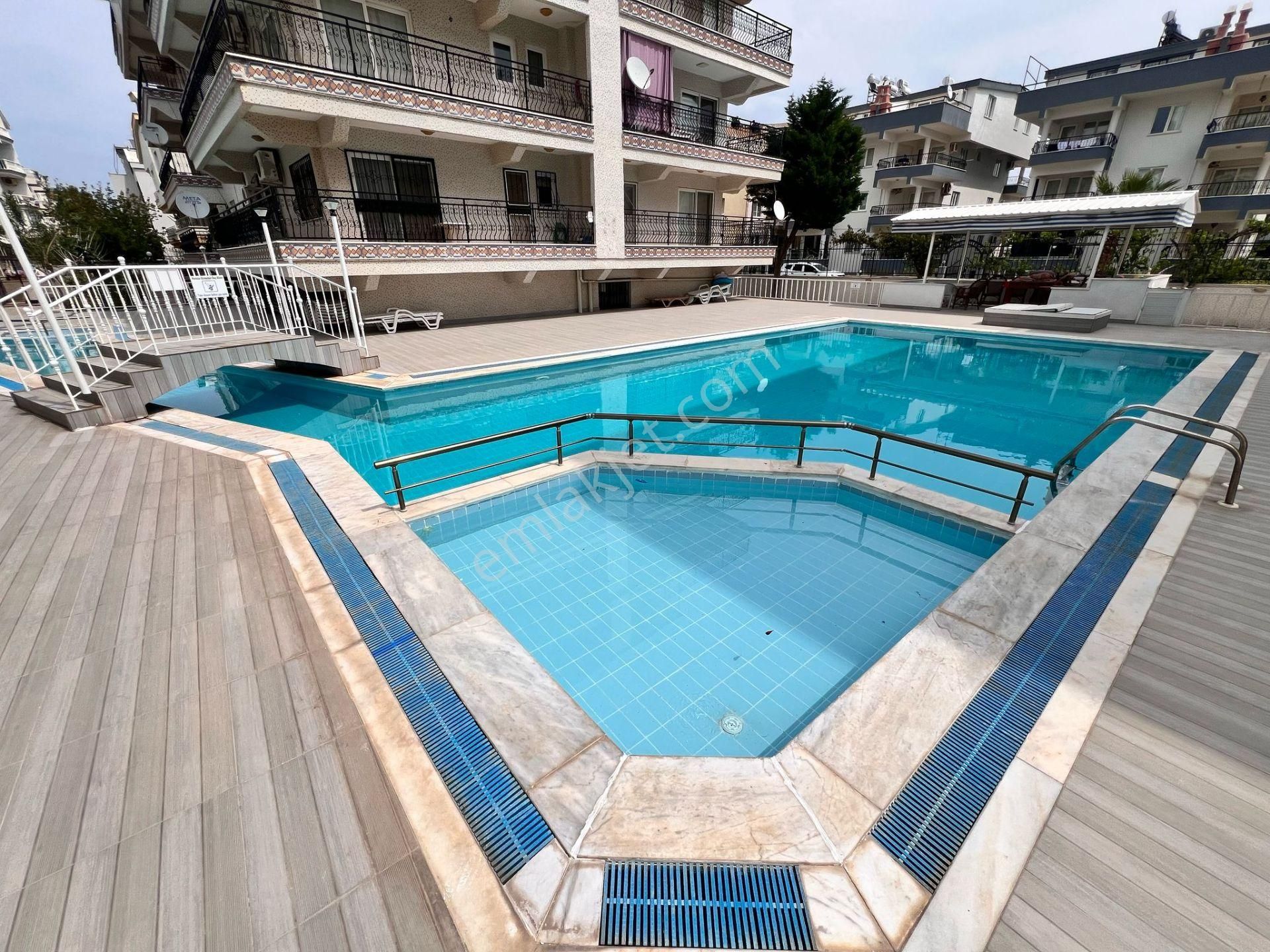 Didim Altınkum Mahallesinde Satılık 2+1 Ayrı Mutfak Daire