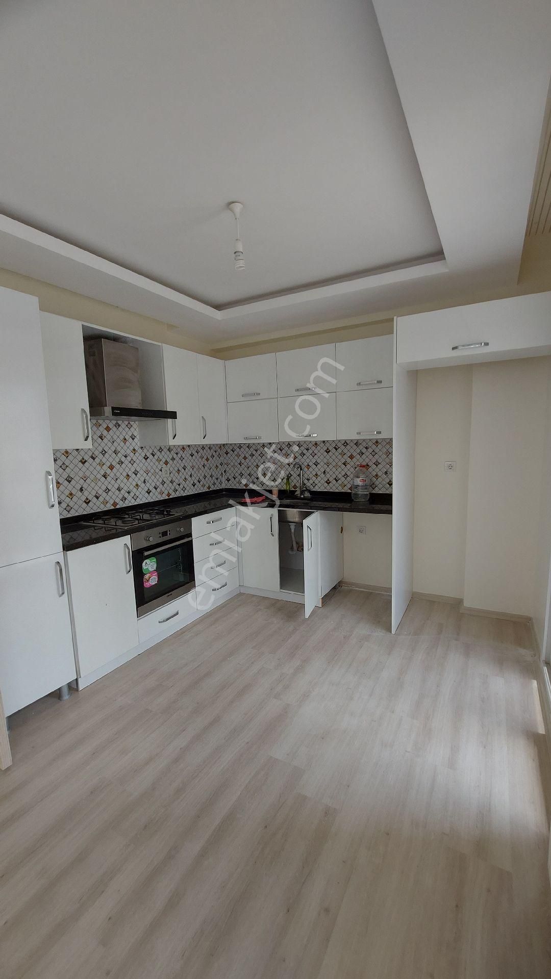 Birlik'ten 3+1 Yüksek Kredi İmkanlı Doğalgazlı İskanlı Cam Balkonlu Satılık Daire