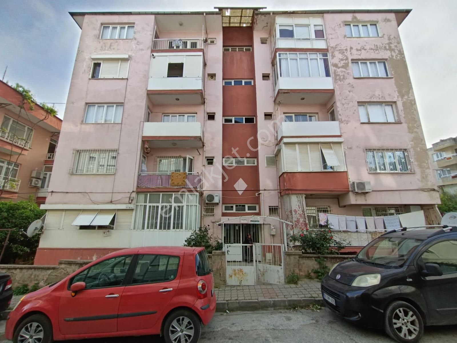 Şehir Merkezinde Kiracılı 4.kat Daire..