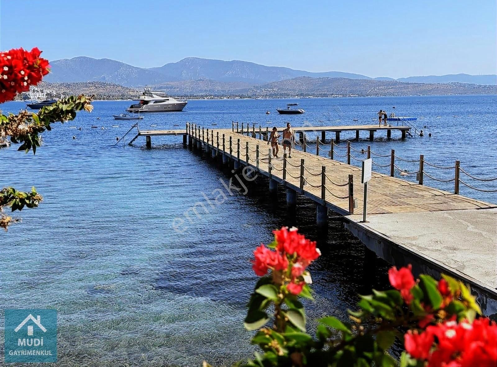 Bodrum Bankev Sitesi Kiralık Deniz Manzaralı Alt Kat Dubleks