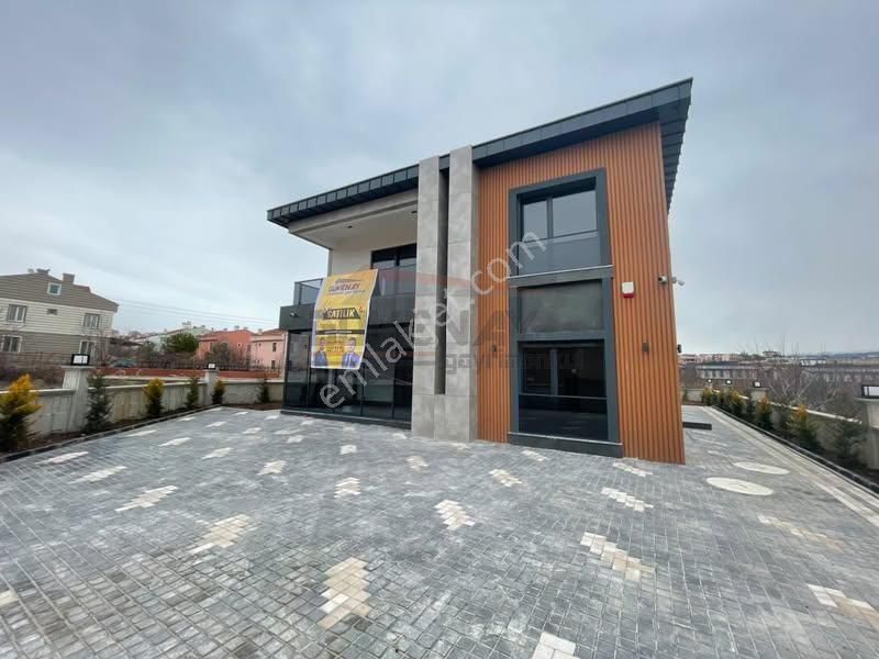 Güvenay - Çorum Silimkent Ana Cadde Üzeri Köşebaşı 5+2 Sıfır Lüks Villa