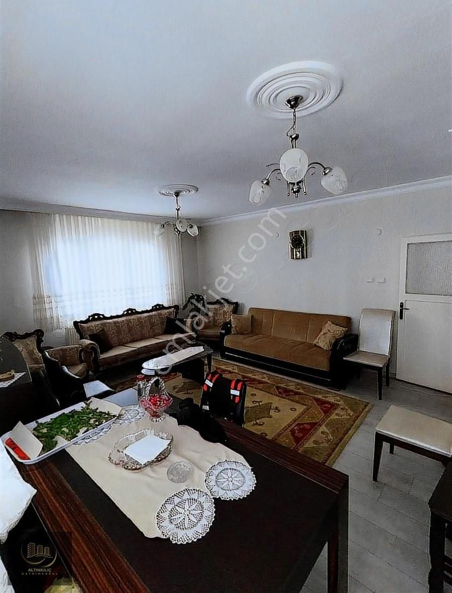 Altınkılıç Emlak'tan Gaziemir'de Satılık Daire