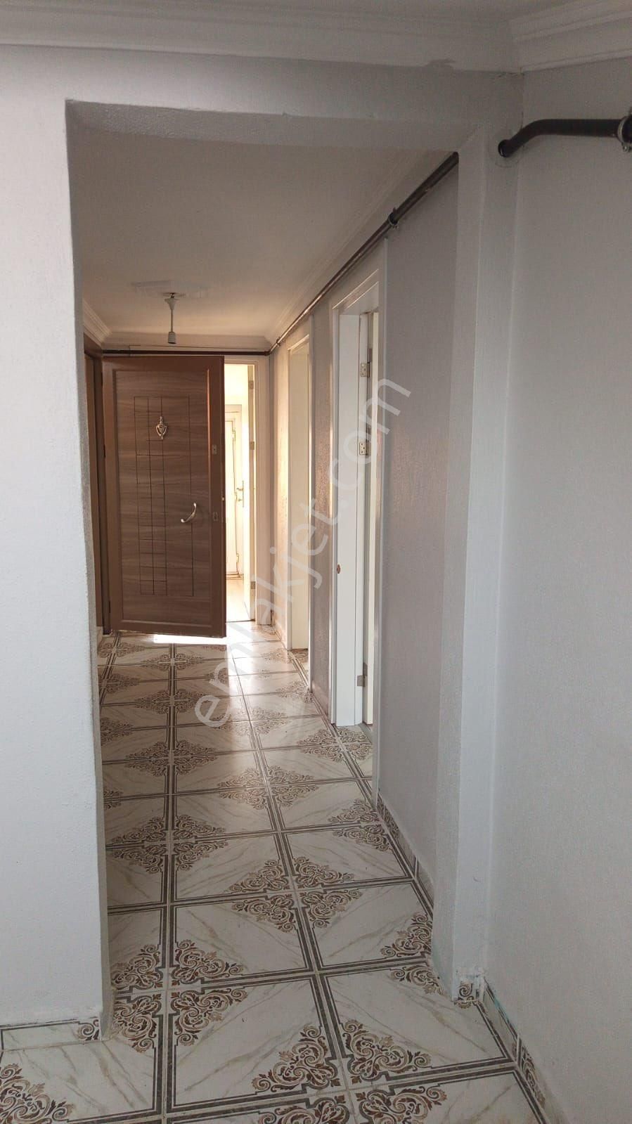 Arnavutköy Yunus Emre Mahallesikiralık Çatıkatı 2+1