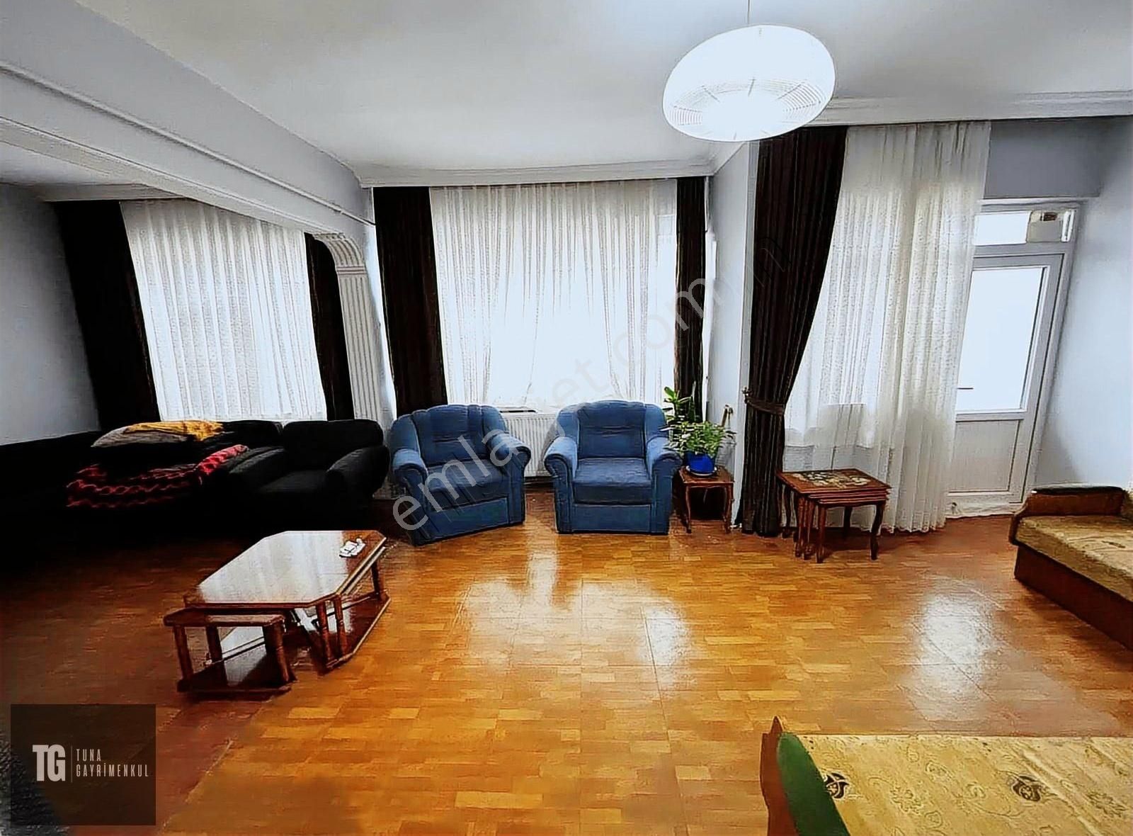 Kurtuluş Mah. Ara Kat Doğalgazlı Merkezi Konumda Satılık Daire