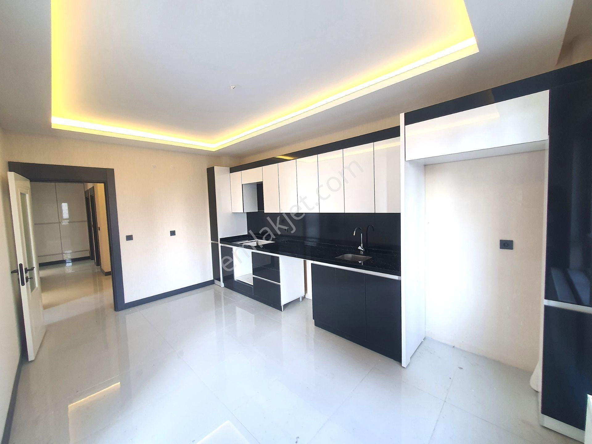 Marka/törekent Mevlana Mah.6.kat Giyinme Odalı Çift Banyolu 3+1 Sıfır Daire