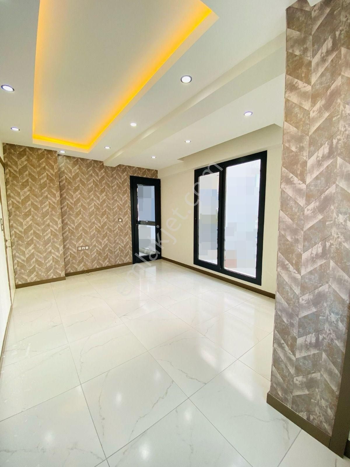 Denizli Şemikler'de 2+1 120m2 Caddeye Yakın Muhteşem Konumda Fırsat Kiralık Daire
