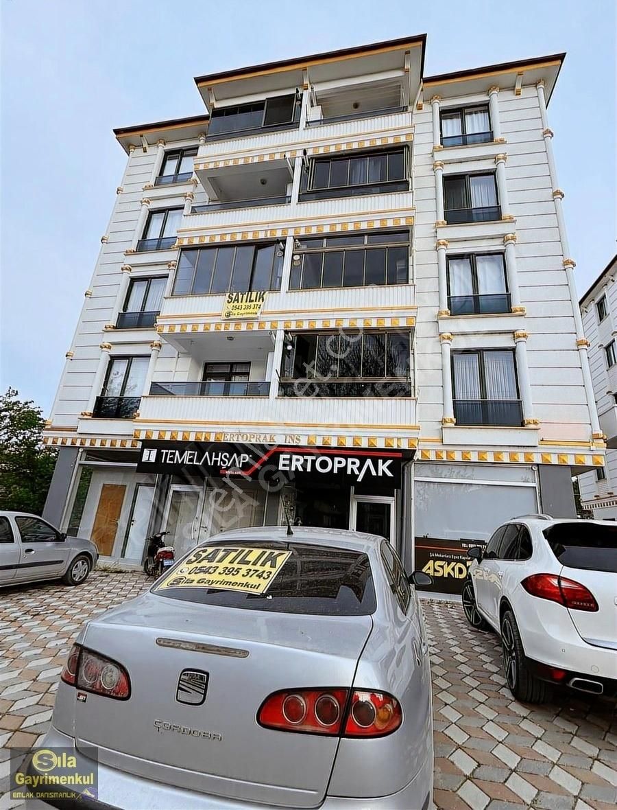 Sıla Gayrimenkulden 3.cü Kat Ara(köşe)eksiksiz Şehir Merkezinde